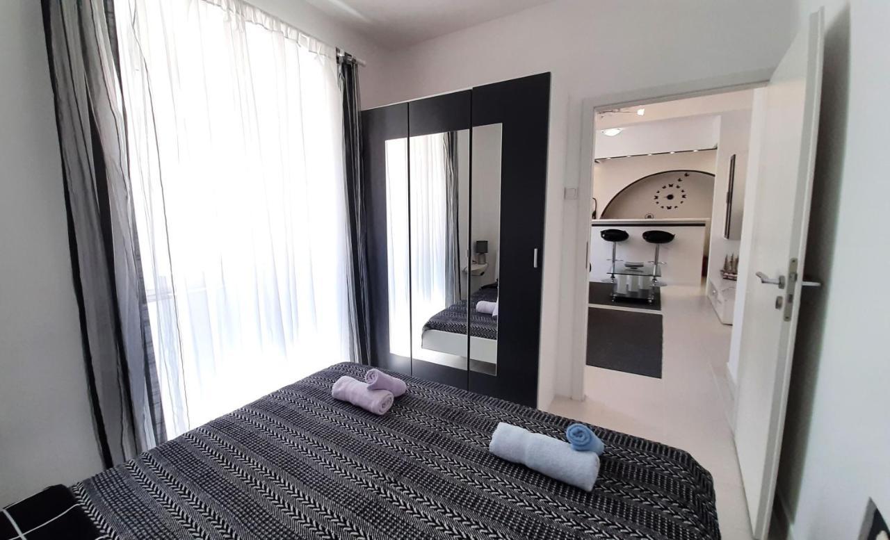 Apartment Decumana คิร์ก ภายนอก รูปภาพ