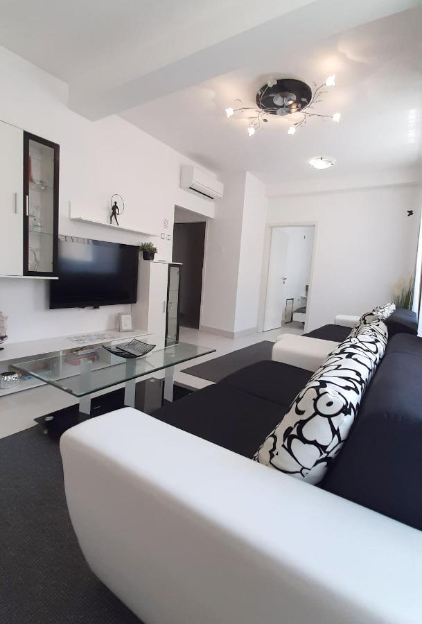 Apartment Decumana คิร์ก ภายนอก รูปภาพ